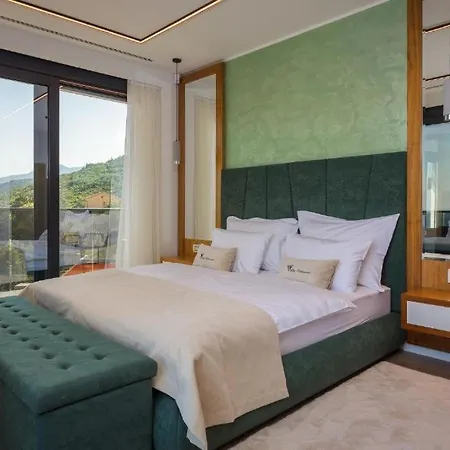Villa Platinum